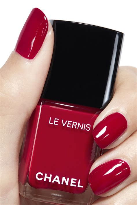 chanel le vernis nail polish|Chanel rouge puissant nail polish.